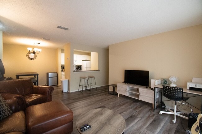 property at 3705 SW 27th St