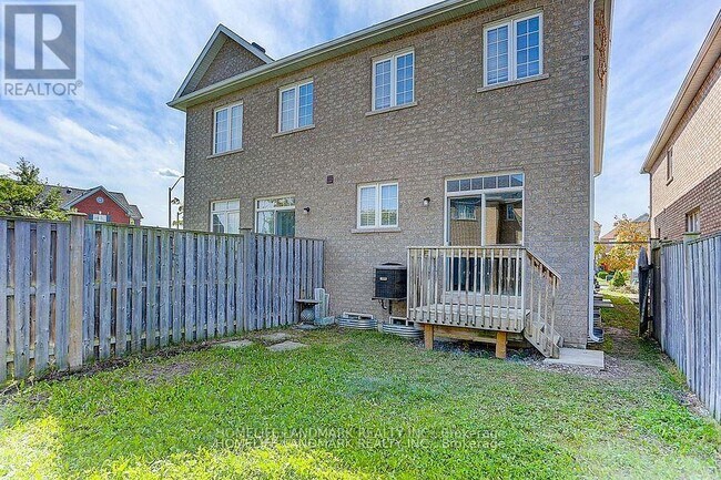 110 Lahore Crescent in Markham, ON - Building Photo - Building Photo