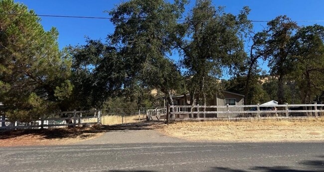 property at 13600 Pino Ct