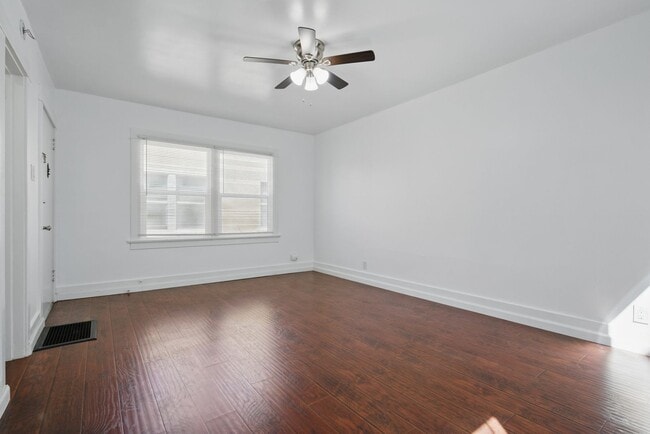 3312 2nd St, Unit 06 in Long Beach, CA - Building Photo - Building Photo