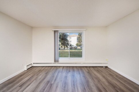 Parkview Estates in Edmonton, AB - Building Photo - Building Photo
