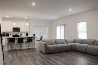 313 Cape May Dr in Westfield, IN - Building Photo - Building Photo