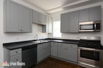 1938 N Drake Ave, Unit A03C in Chicago, IL - Foto de edificio - Building Photo