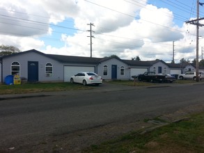 401 Williams four plex in Chehalis, WA - Building Photo - Building Photo