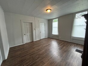 511 N Jackson St in Danville, IL - Foto de edificio - Building Photo