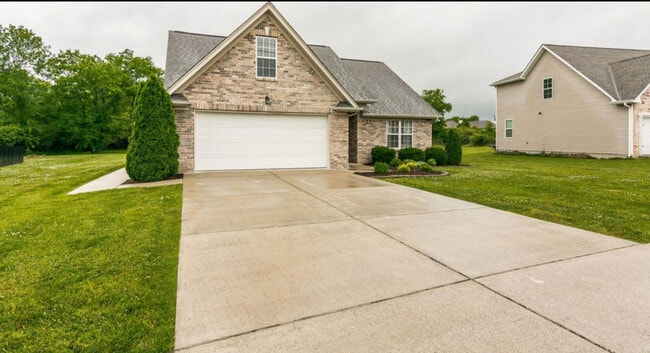 1015 Monticello Pl in Gallatin, TN - Building Photo - Building Photo