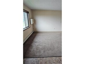 2205 Cecilee St in Worthington, MN - Building Photo - Building Photo