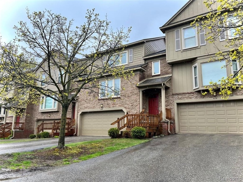 4180 Colorado Ln, Unit 536 in West Bloomfield Township, MI - Building Photo