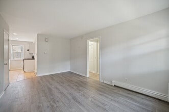 725 Joralemon St in Belleville, NJ - Building Photo - Building Photo