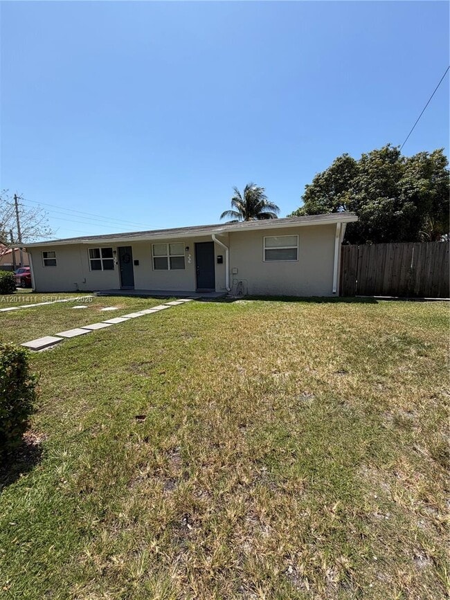 9250 SW 168th St in Palmetto Bay, FL - Building Photo - Building Photo
