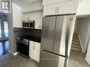 66 Vincent Crescent in London, ON - Building Photo - Building Photo