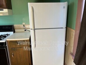 561 Irondale St in Elyria, OH - Building Photo - Building Photo