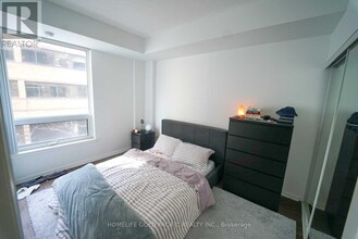 35-335 Hayden St in Toronto, ON - Building Photo - Building Photo