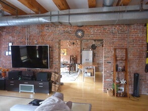 21 Wormwood St, Unit 524 in Boston, MA - Building Photo - Building Photo