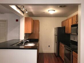 265 Edward J Roy Dr in Manchester, NH - Building Photo - Building Photo