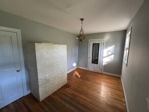 58 Springhill Ave in Bridgewater, MA - Building Photo - Building Photo
