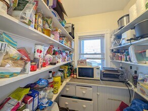 300 Boston Ave, Unit 2 in Medford, MA - Foto de edificio - Building Photo