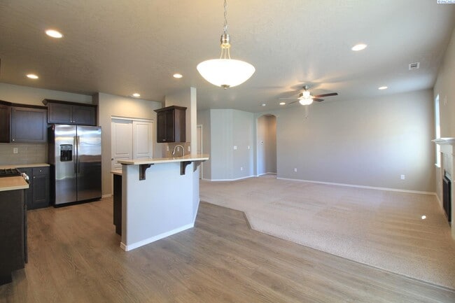 3710 Whimbrel Ln in Pasco, WA - Building Photo - Building Photo