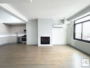 594 Bushwick Ave in Brooklyn, NY - Building Photo - Building Photo