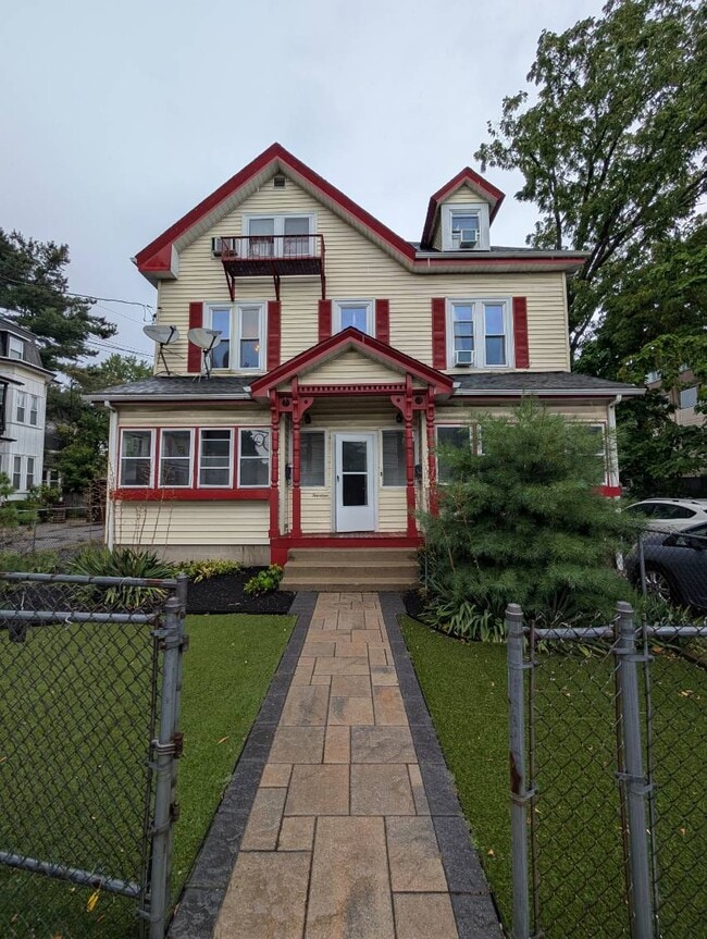 14 Peabody St, Unit B