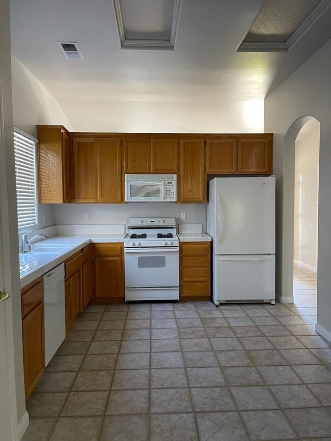 815 Darlingham Ct in Bakersfield, CA - Building Photo - Building Photo