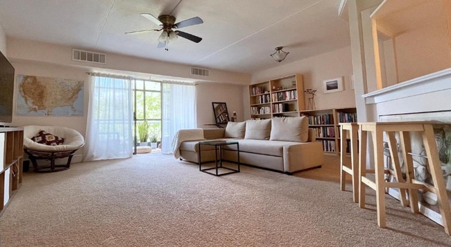 60 Welsh Tract Rd in Newark, DE - Foto de edificio - Building Photo