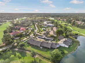 205 Deerwood Cir in Naples, FL - Building Photo - Building Photo