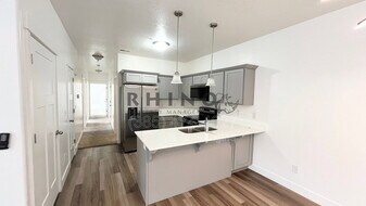 13062 Keegan Dr in Herriman, UT - Building Photo