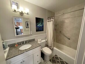 135 Granite Ave, Unit 33 Bright and airy in Boston, MA - Building Photo - Building Photo