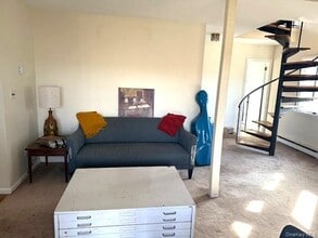 8 Sunset Dr in Bedford Hills, NY - Building Photo - Building Photo