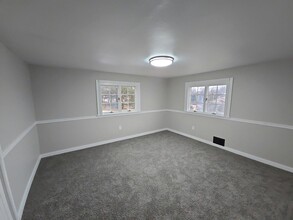 611 Summit Dr in Verona, PA - Building Photo - Building Photo