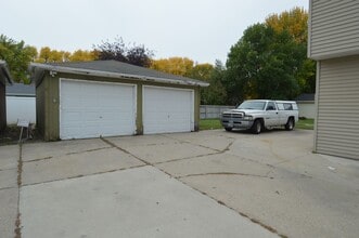 3615-3617 13th Ave N in Grand Forks, ND - Building Photo - Building Photo