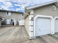 1348 E 6125 S in Ogden, UT - Foto de edificio - Building Photo