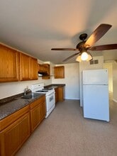 811 Regis Ct in Halethorpe, MD - Building Photo - Building Photo