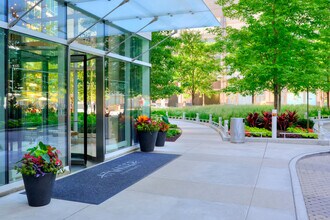 Atwater Apartments in Chicago, IL - Foto de edificio - Building Photo