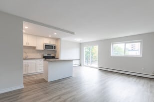 Thamesview Apartments in Chatham, ON - Building Photo