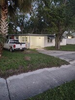 635 N Nova Rd in Daytona Beach, FL - Building Photo