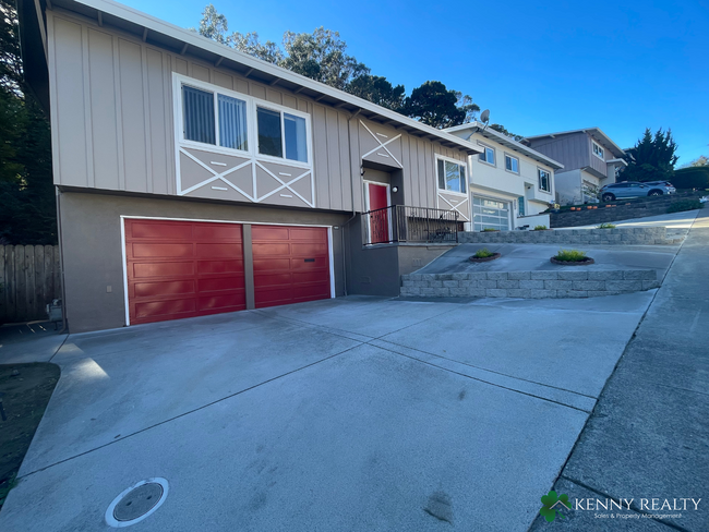 2721 Carmel Dr in San Bruno, CA - Building Photo - Building Photo