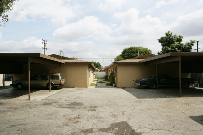 6129 Gotham St in Bell Gardens, CA - Building Photo - Building Photo