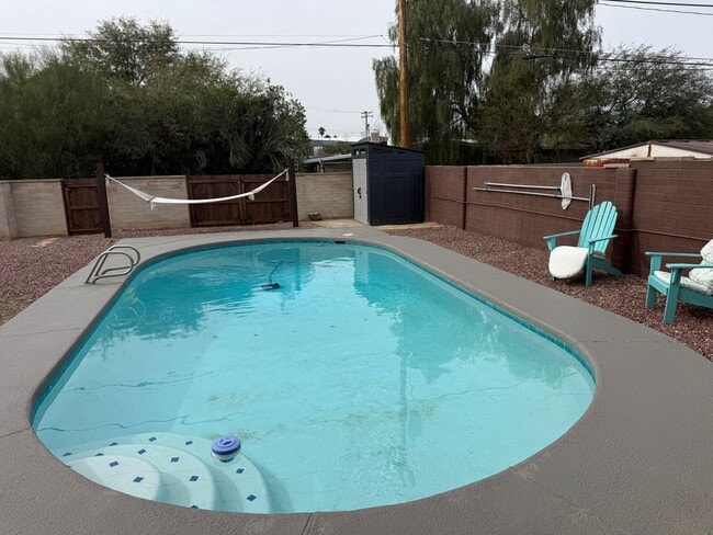 7252 E Beverly Dr in Tucson, AZ - Foto de edificio - Building Photo