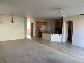 367 Noble Dr in Merced, CA - Building Photo - Building Photo