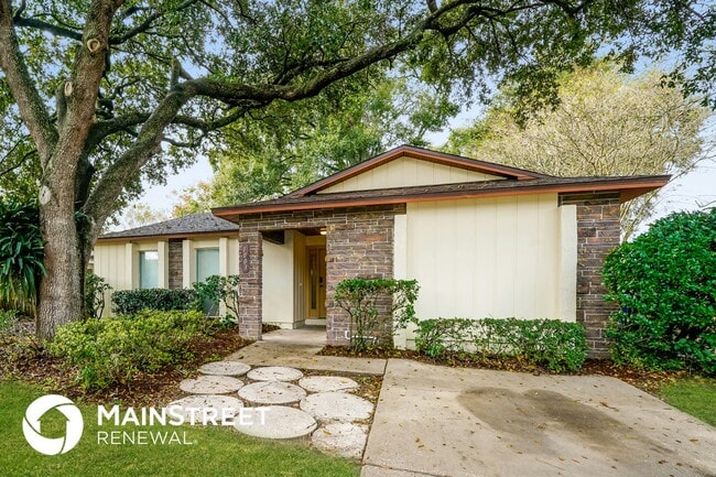 1003 Park St in Seffner, FL - Building Photo - Building Photo