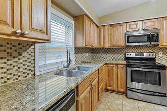 1000 Melhollin Dr in Jacksonville, FL - Building Photo - Building Photo