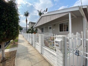 125 N Westlake Ave in Los Angeles, CA - Building Photo - Building Photo