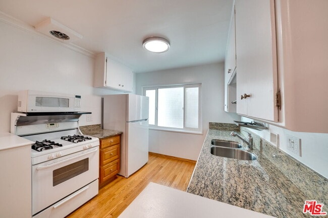 927 6th St in Santa Monica, CA - Building Photo - Building Photo