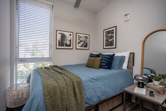 TENN in Knoxville, TN - Building Photo - Interior Photo