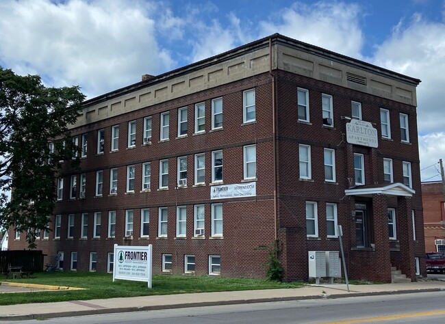 Karlton Apartments in Kirksville, MO - Foto de edificio - Building Photo