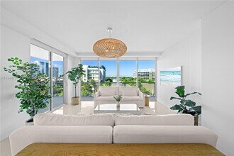 1150 102nd St in Bay Harbor Islands, FL - Foto de edificio - Building Photo