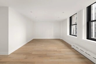 60 Fulton St in New York, NY - Building Photo - Building Photo
