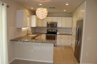 77225 Indiana Ave in Palm Desert, CA - Building Photo - Building Photo